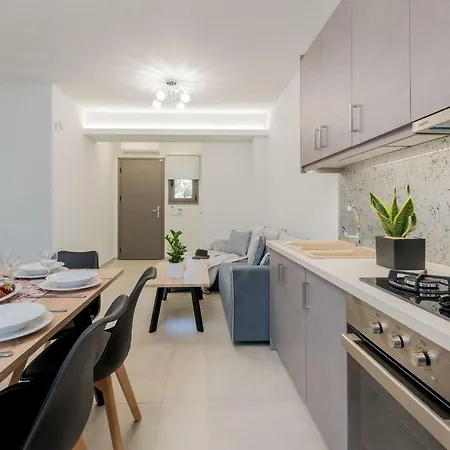 Appartement Jasmine With Private Pool, By Zantewize *