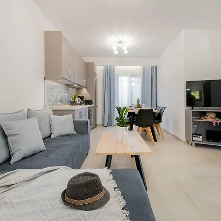 Jasmine With Private Pool, By Zantewize