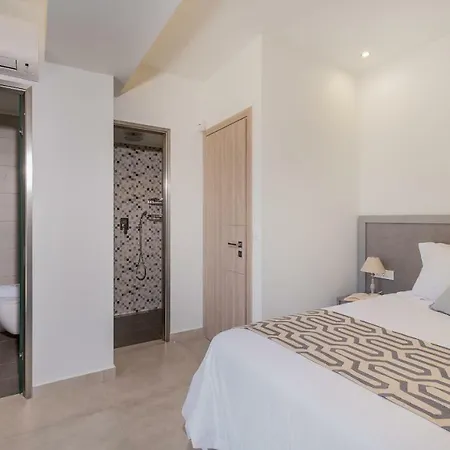 Jasmine With Private Pool, By Zantewize チィリヴィ