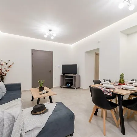 Jasmine With Private Pool, By Zantewize Tsilivi (Zakynthos)